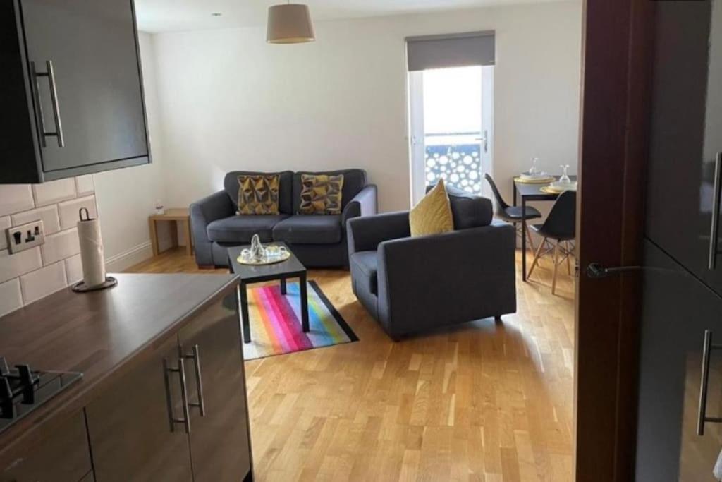 Hu1 Stylish Cozy Central Apartment Wifi H3 キングストン・アポン・ハル エクステリア 写真